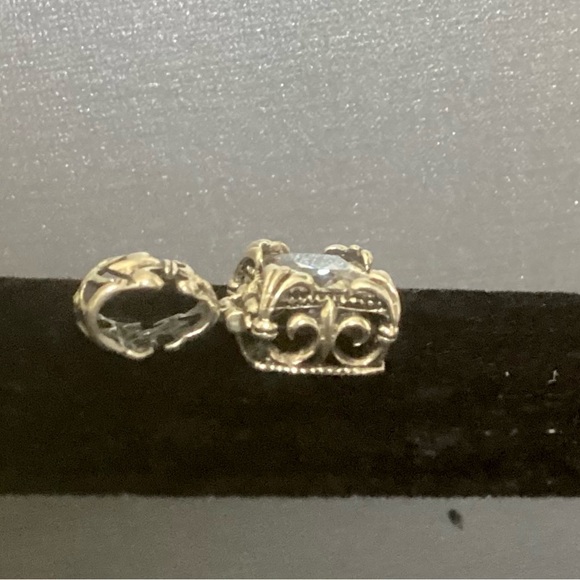 Silpada Sterling 925 Fleur De Lis Uptown Cubic Zirconia CZ Square Pendant S0979 - Picture 2 of 7